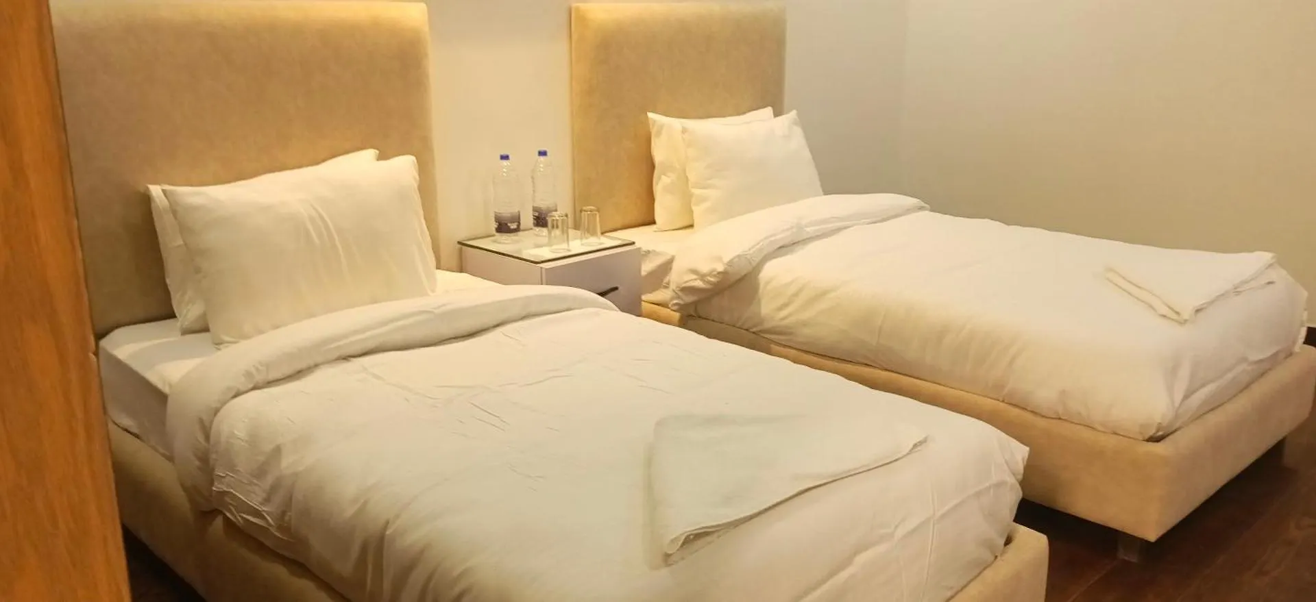 Hotel Elite Sector 45 I Gurgaon Central I Couple Friendly