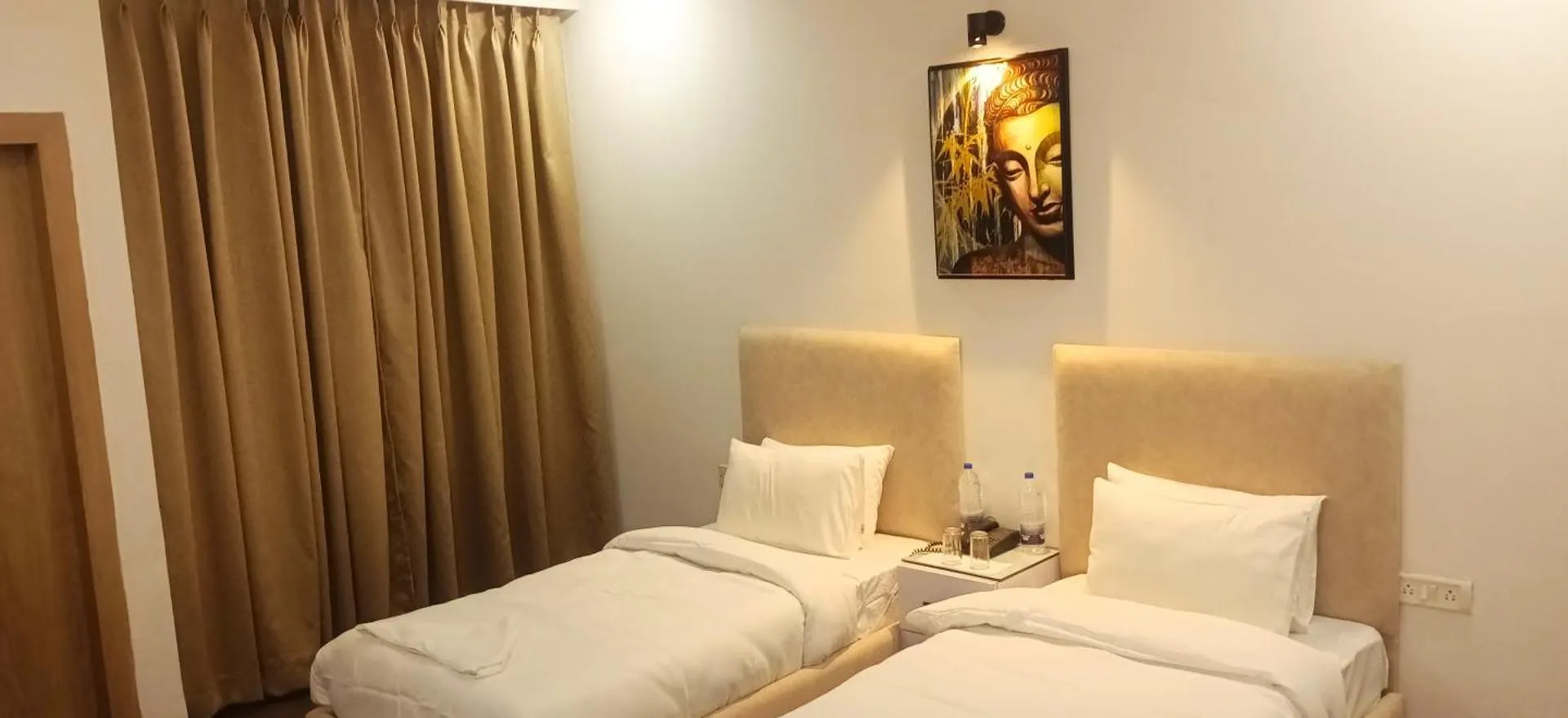 Hotel Elite Sector 45 I Gurgaon Central I Couple Friendly