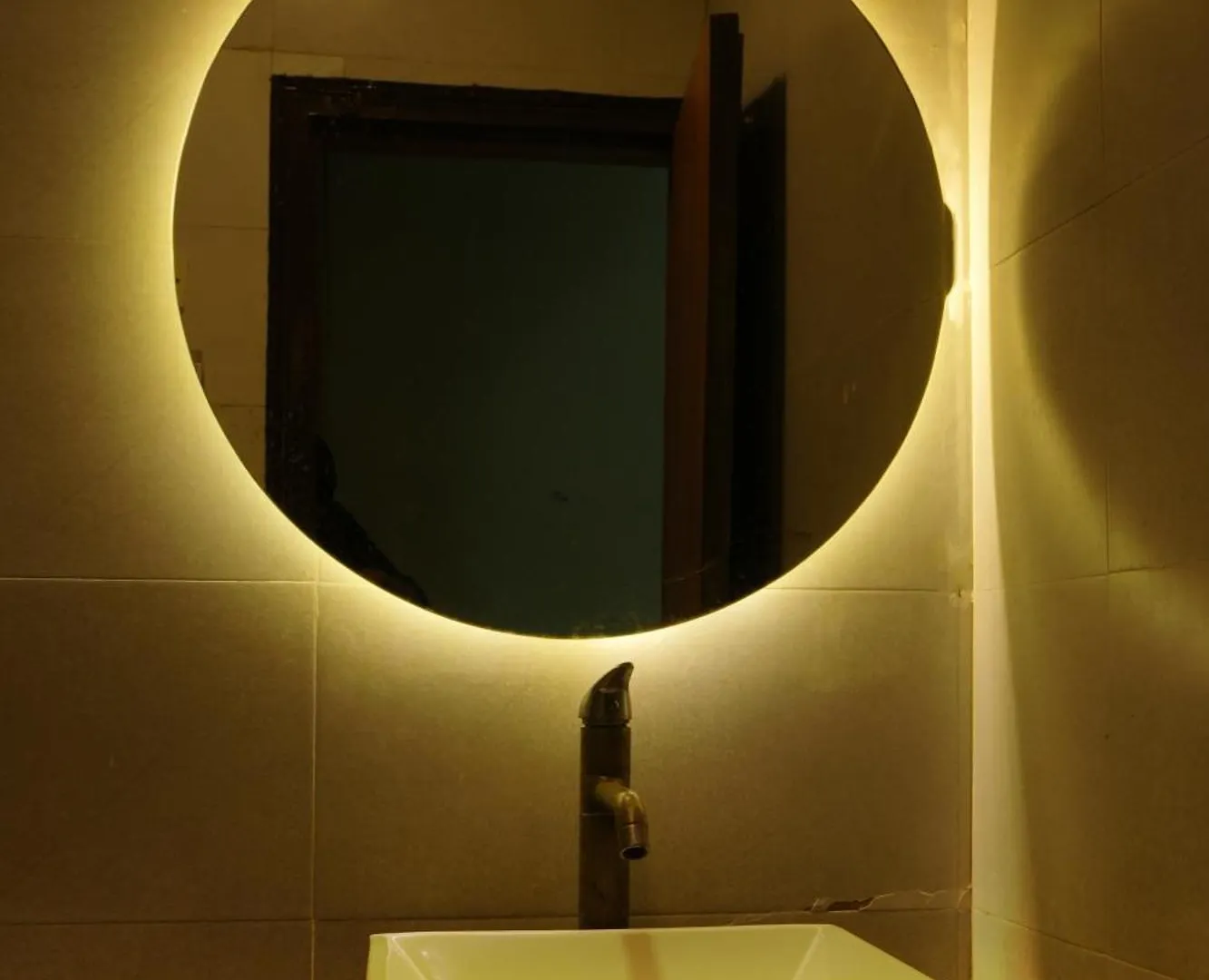 Hotel Elite Sector 45 I Gurgaon Central I Couple Friendly